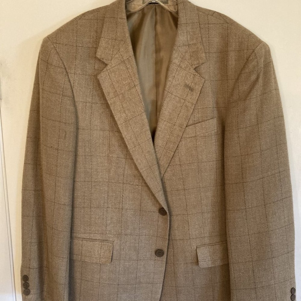 Biltmore tan plaid sportcoat sz 42L worn twice excellent